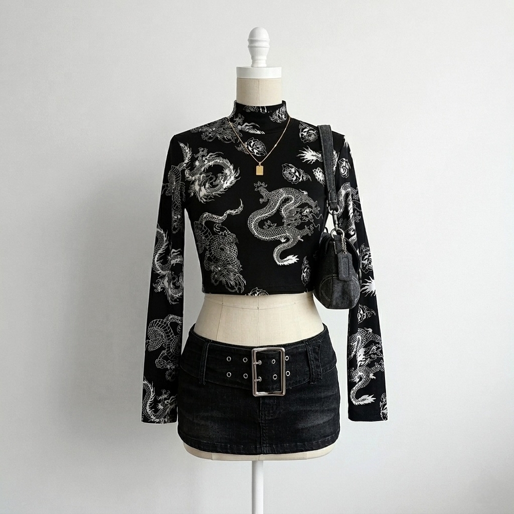 Ardene Black and White Dragon Print Long Sleeve Cropped Top With Back Cut Out